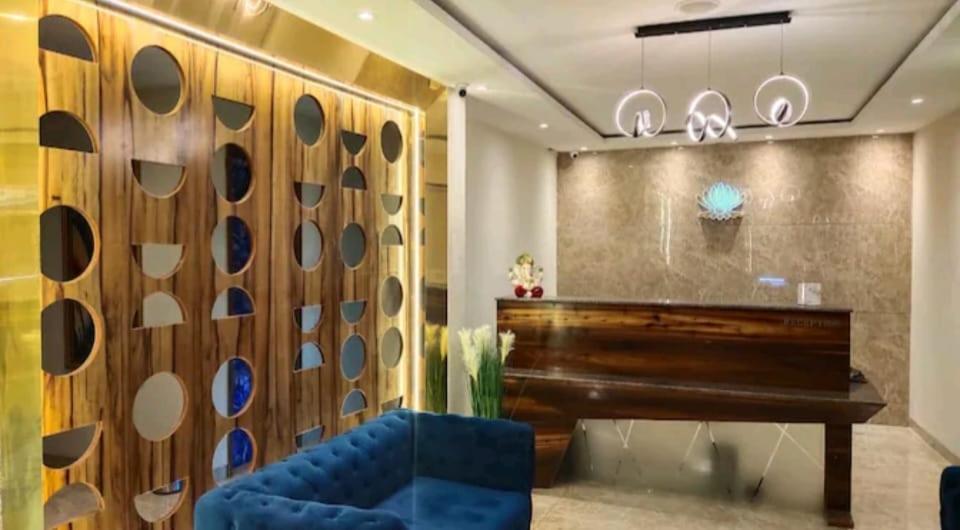 Hotel Pearl Wood Zirakpur Екстериор снимка